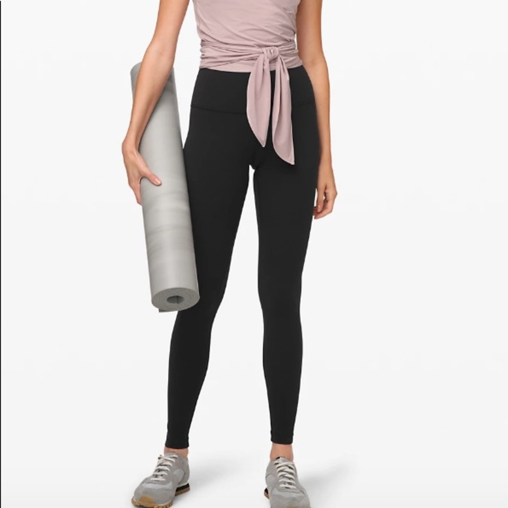 Lululemon Women’s Basic Black Leggings Size 6
